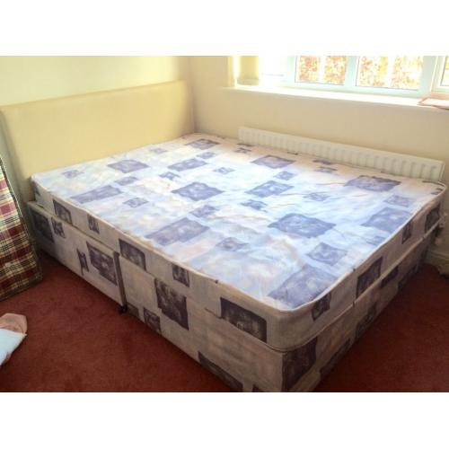 Double bed for Sale