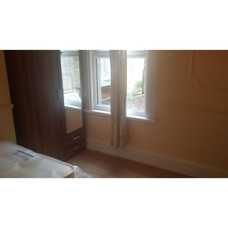 Single room to rent
