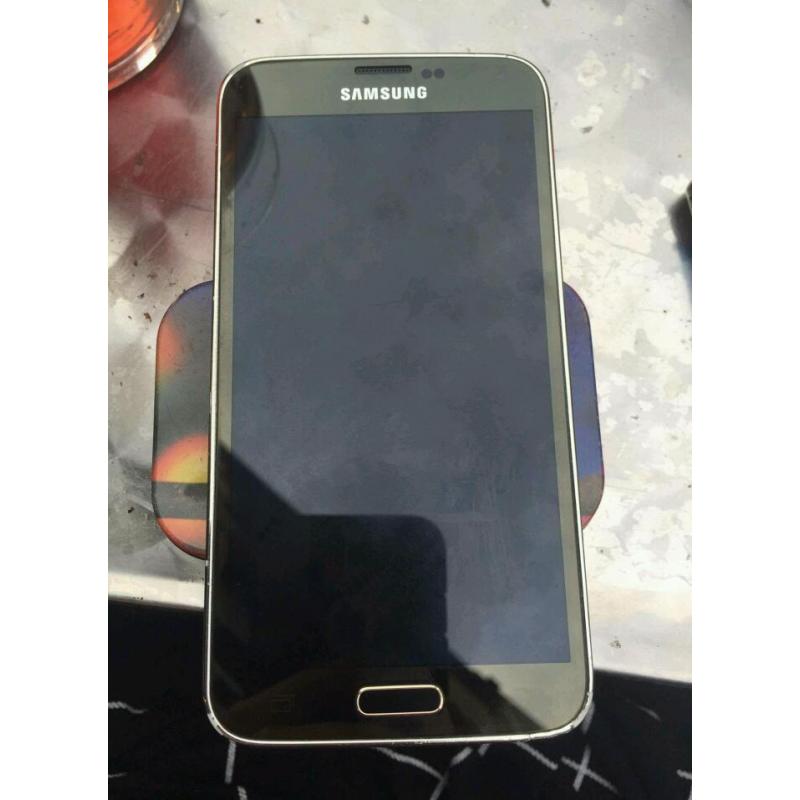 Samsung s5 in black