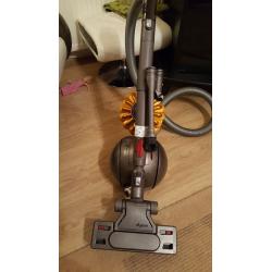 DYSON DC39 ANIMAL BAGLESS HOOVER WITH TOOLS NEW CONDITION