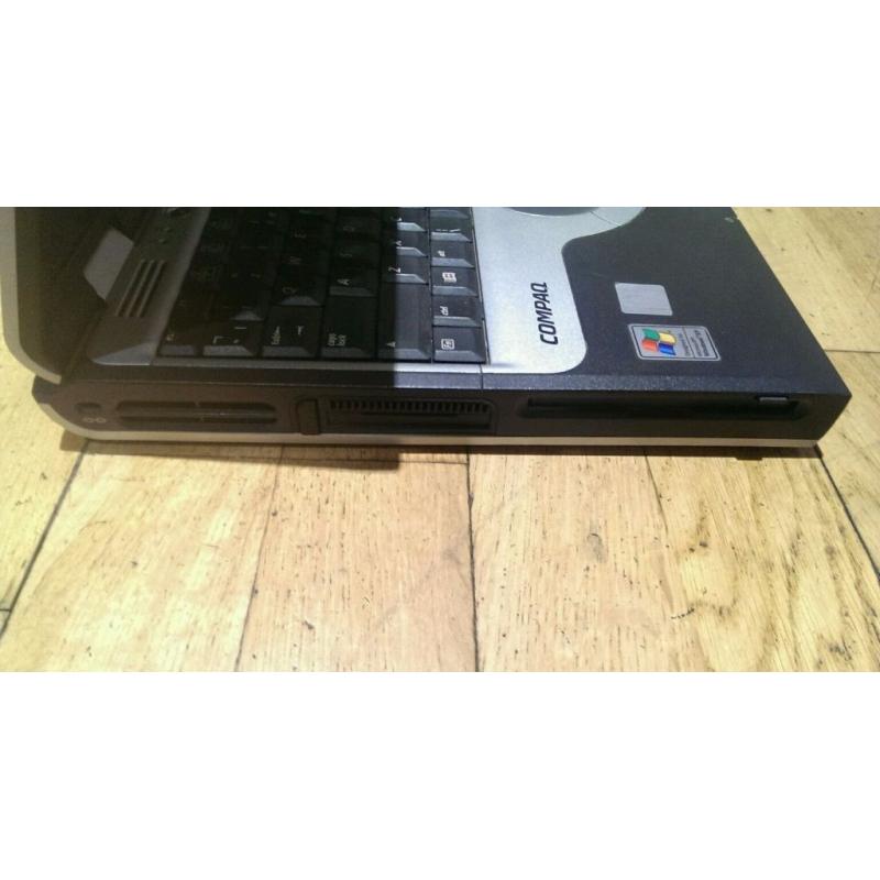 Compaq Presario 900 Laptop & Battery