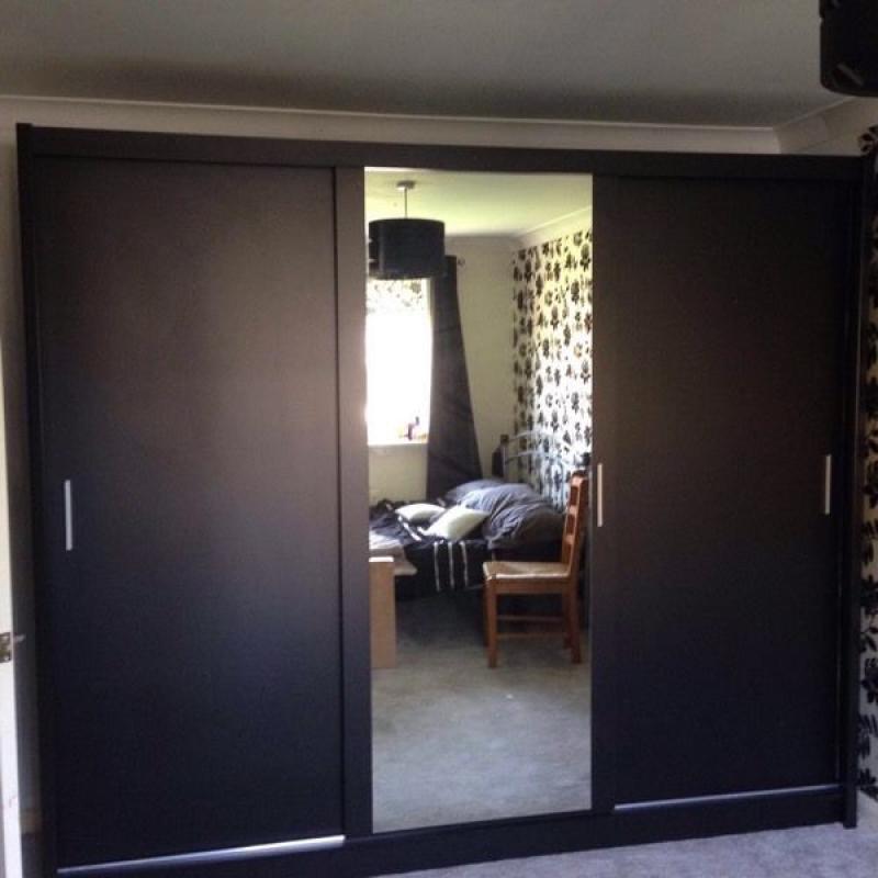 BRAND NEW-MONACO 3 DOORS SLIDING GERMAN WARDROBE 250CM WIDE WITH 2 DRAWERS & MULTIPLE COMPARTMENTS