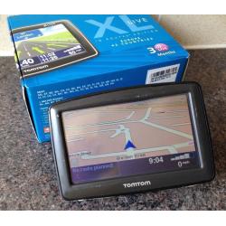 TomTom XL Live Sat Nav GPS navigator with UK + Western EUROPE maps