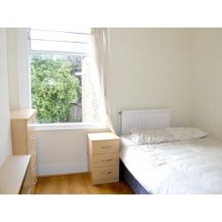 VERY NICE SINGLE ROOM WITH DOUBLE BED IN SEVEN SISTERS (VICTORIA LINE)