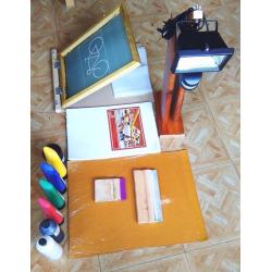 HOME-SCREEN PRINTING KIT INCLUDING EVERYTHING YOU NEED TO MAKE YOUR OWN T-SHIRTS ETC. (NEARLY NEW)
