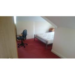 !! Double room !! for couple or 1 person Golders Green tube station