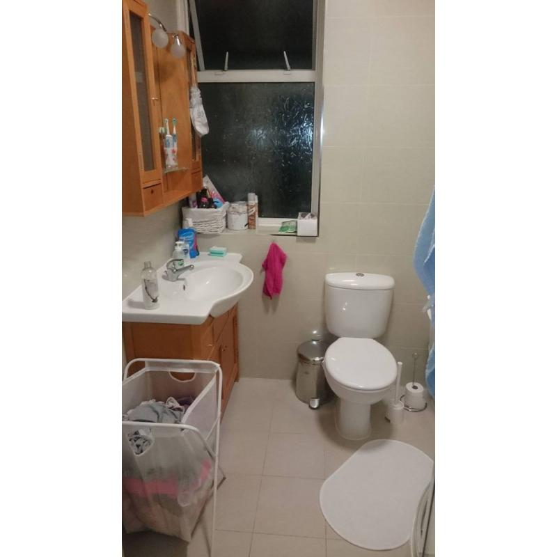 !! Double room !! for couple or 1 person Golders Green tube station
