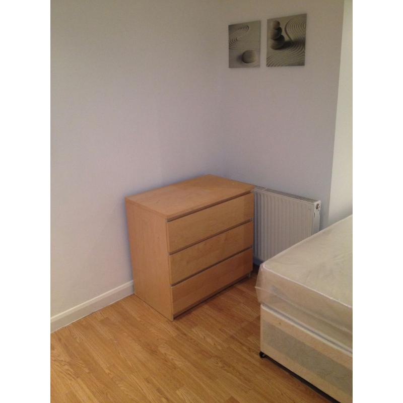 Double Room Available on Chaplin Road (Wembley Central).