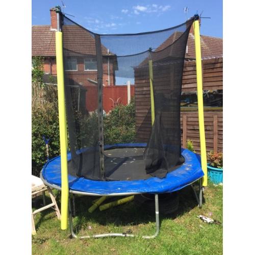 Trampoline 8ft