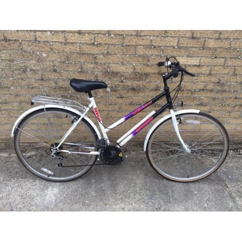 Ladies Ammaco Ohio Hybrid. Very good condition. Can deliver