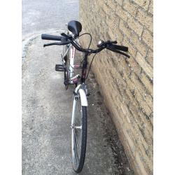 Ladies Ammaco Ohio Hybrid. Very good condition. Can deliver