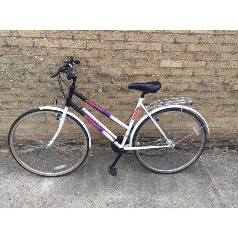 Ladies Ammaco Ohio Hybrid. Very good condition. Can deliver