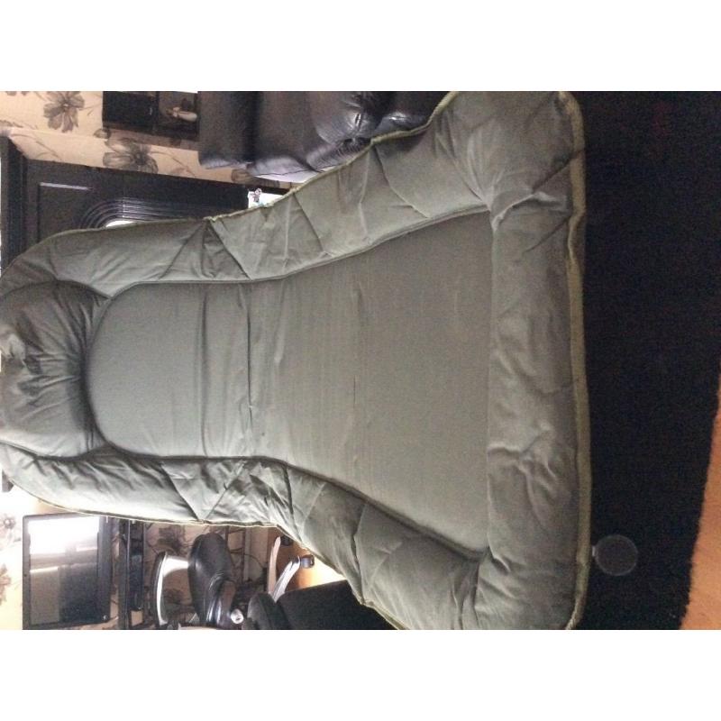 6 leg carp fishing bed/chair