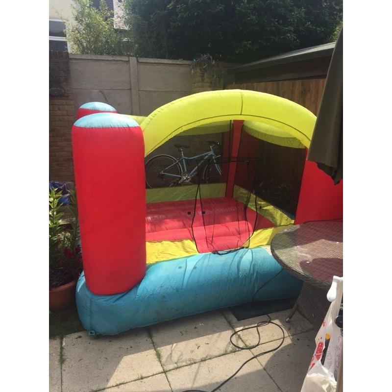 Kids bouncy castle