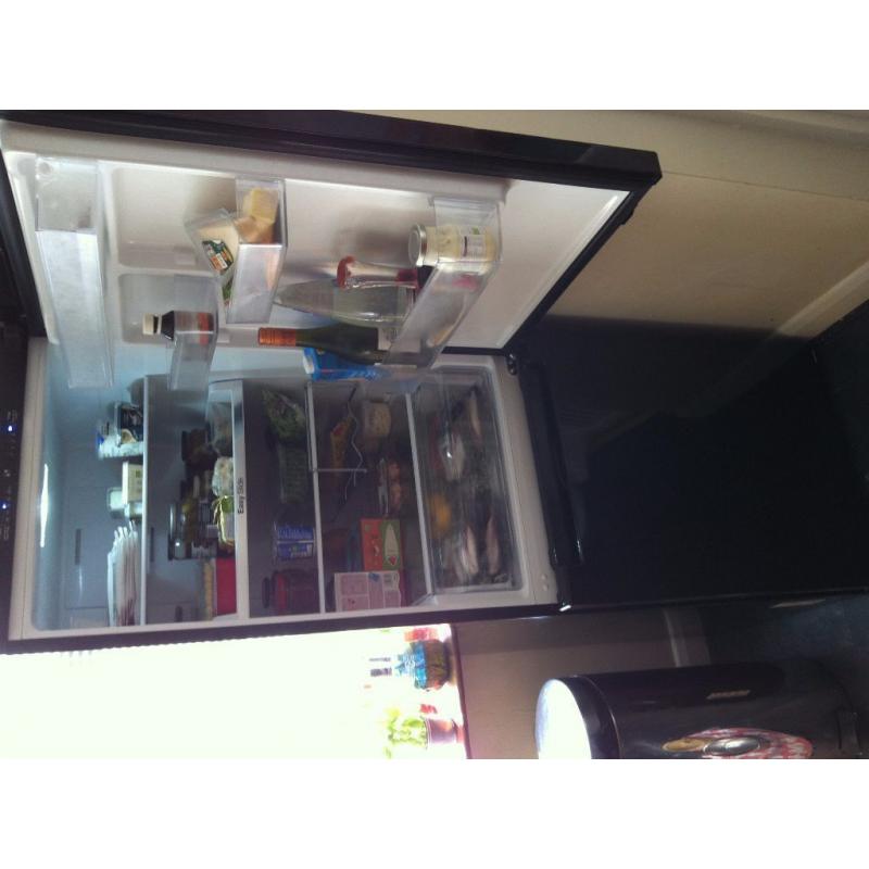 SAMSUNG FROST FREE FRIDGE FREEZER IN BLACK RB29FSRNDBC, LESS THAN 1 YEAR OLD!!