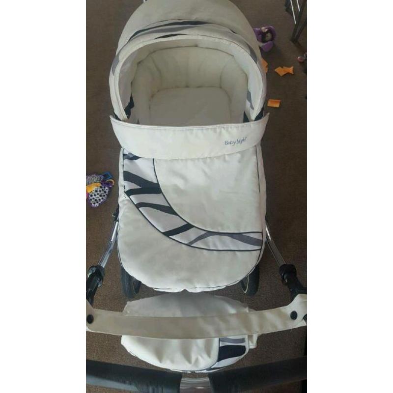 Baby style lux 3 in 1 pram