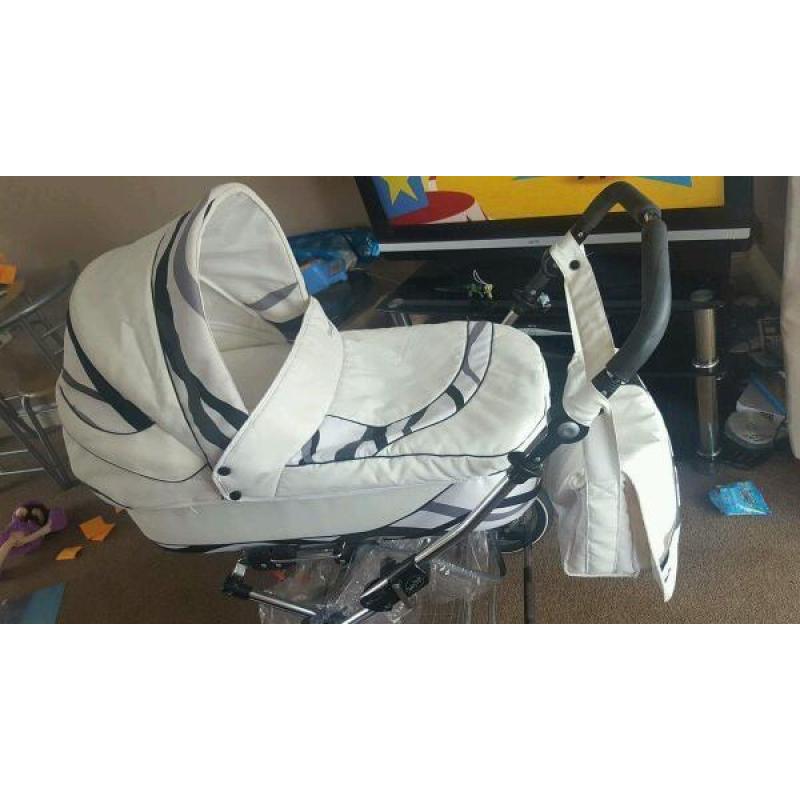 Baby style lux 3 in 1 pram