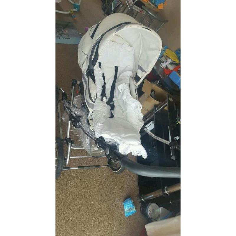 Baby style lux 3 in 1 pram