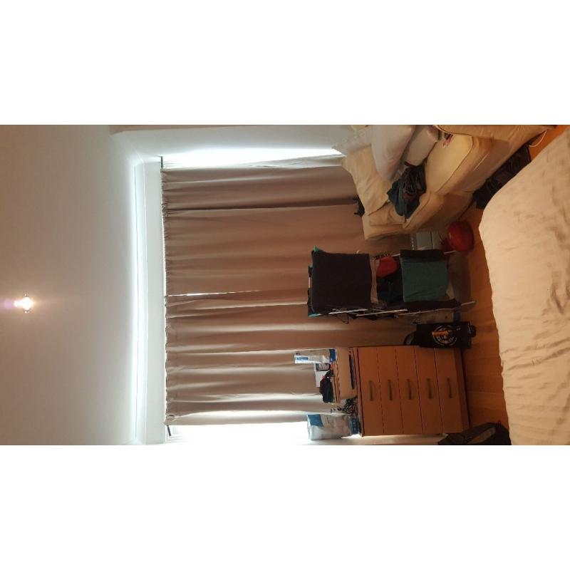 Large double room Clapham high st