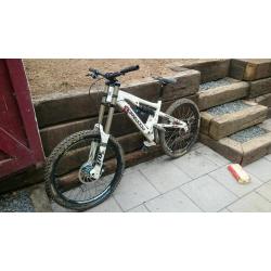 2010 morewood dh bike