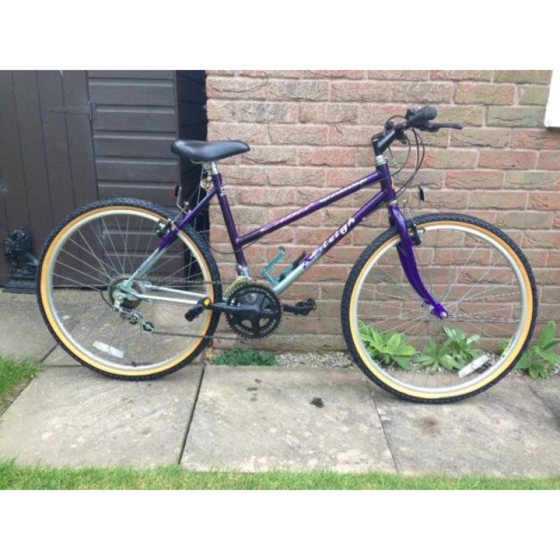 Ladies 26" Raleigh bike