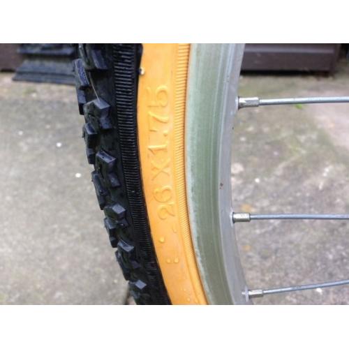 Ladies 26" Raleigh bike