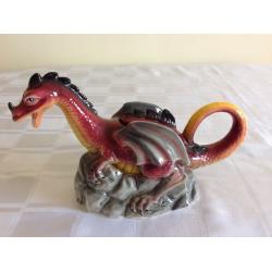 2 teapots