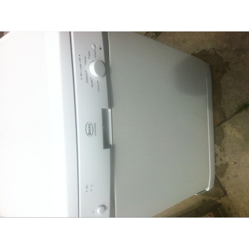 Swan dishwasher full size good condition