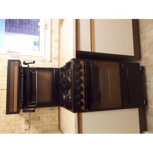 New World Free Standing Gas Cooker