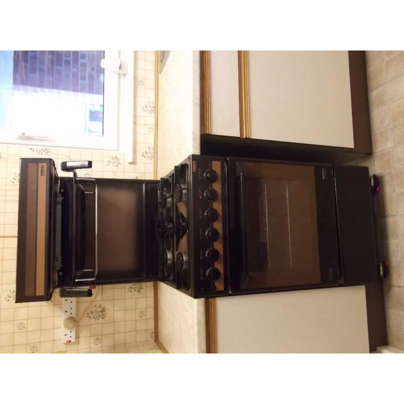 New World Free Standing Gas Cooker