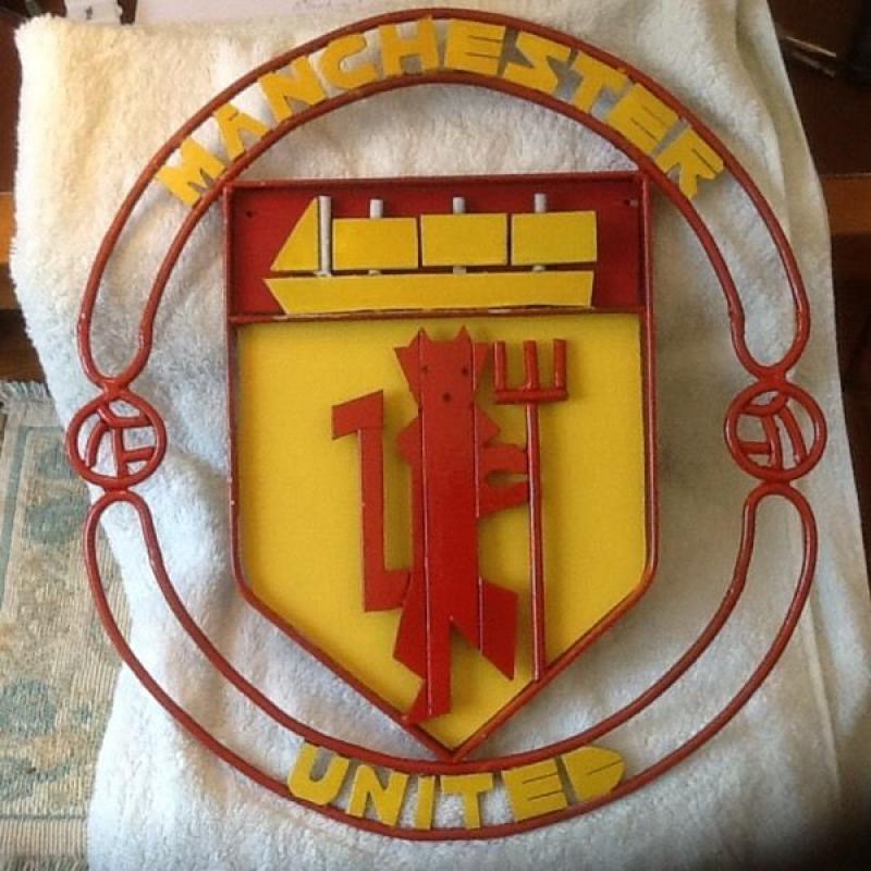 Manchester United shield/badge - football memorabilia