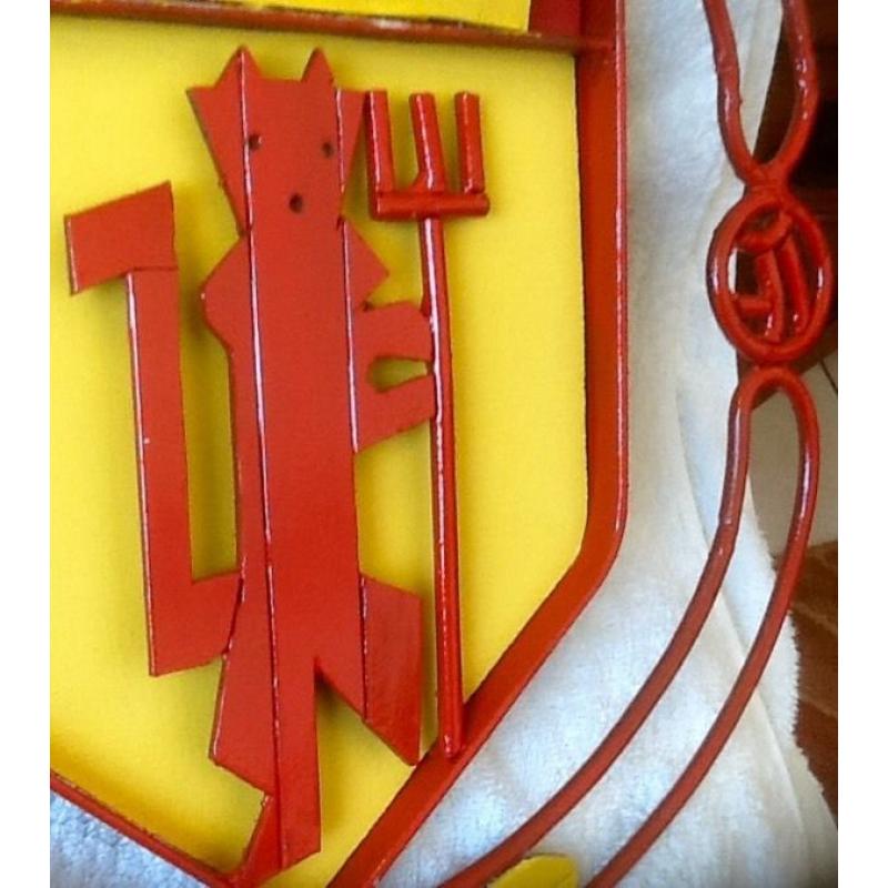 Manchester United shield/badge - football memorabilia