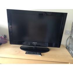 SAMSUNG 32" LCD TV c/w STAND, REMOTE & CABLE PLUS BUILT-IN FREEVIEW