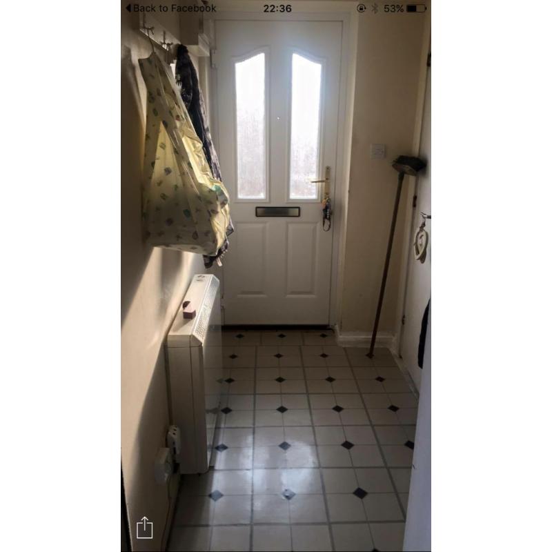 2 bedroom maisonette Shenley church end