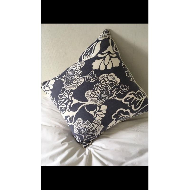 Large cushion