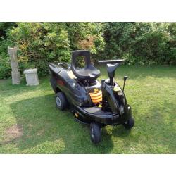 Ride on lawnmower Husqvarna group 6562e ex working order.