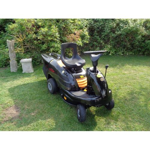 Ride on lawnmower Husqvarna group 6562e ex working order.