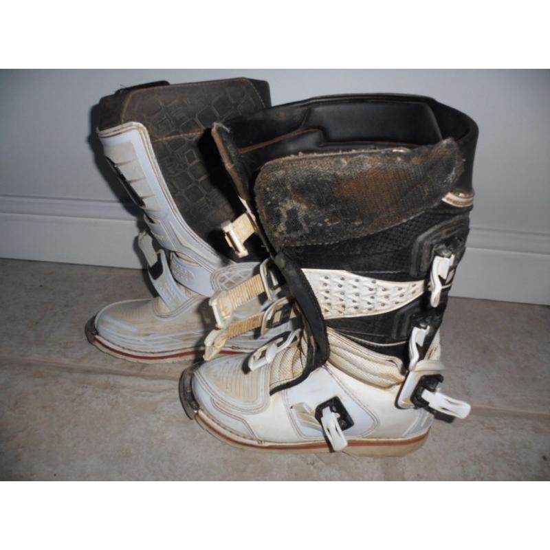 MOTOR CROSS BOOT'S GAERNE SIZE 4