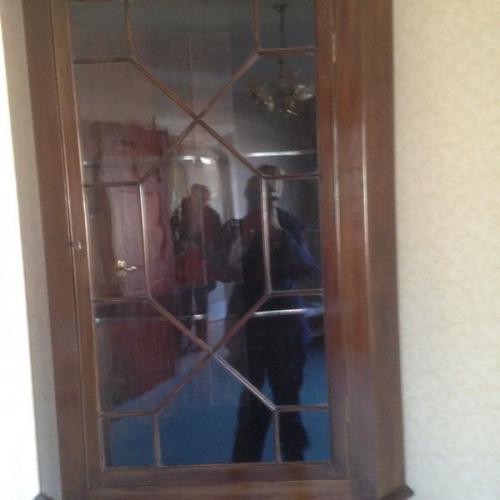 Gorgeous wood corner display storage unit. Ex cond