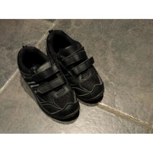Boys trainers