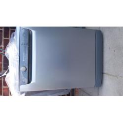 silver hotpoint aquarius dishwasher