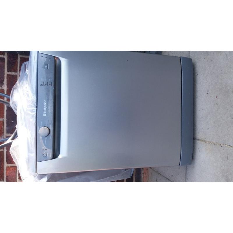 silver hotpoint aquarius dishwasher
