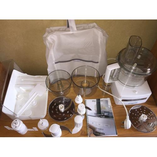 Magimix Food Processor compact 3200
