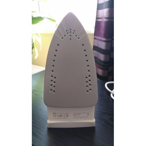 Iron Braun TexStyle 3 and Ironing Ioard Minky.