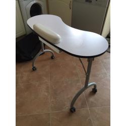 Nail station