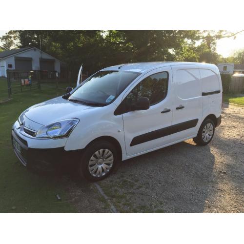 Citroen Berlingo Van - 1 owner low mileage built in smartnav and A/C