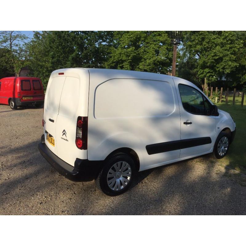 Citroen Berlingo Van - 1 owner low mileage built in smartnav and A/C