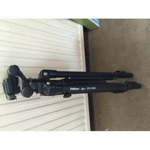 Velbon DV-7000 Tripod