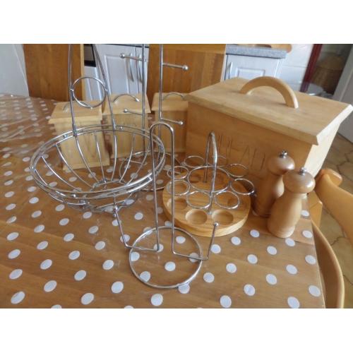 Wood and silver kitchen accessories