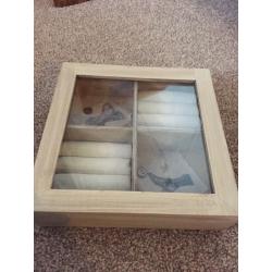 Jewellery box